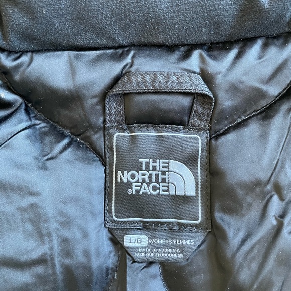 Ski Jacket - Picture 3 of 7